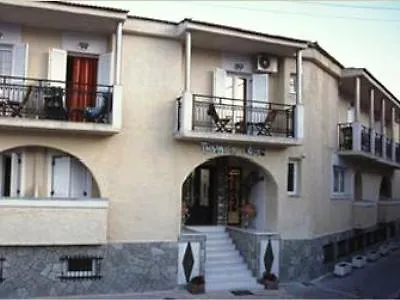 Thymis 3* Skiathos Town