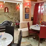 Lägenhetshotell Thymis 3*