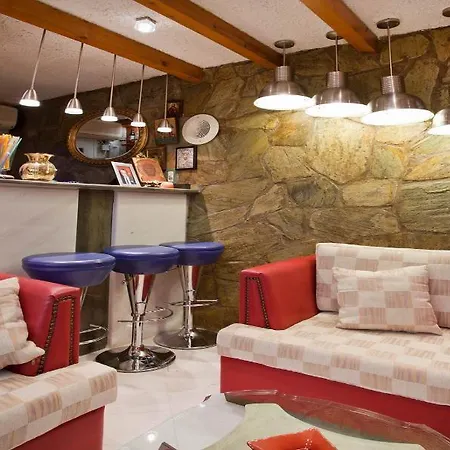 Thymis 3* העיירה סקיאתוס