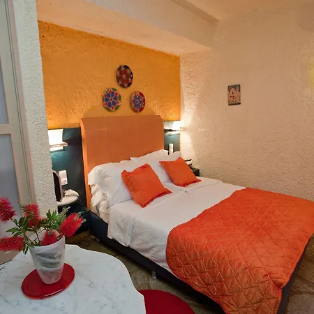 Thymis Скиатос