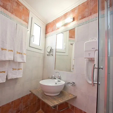 Thymis מלון דירות העיירה סקיאתוס