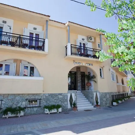 Thymis Apartmanhotel 3*