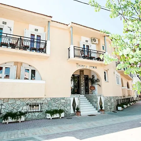 Thymis Skiathos Town