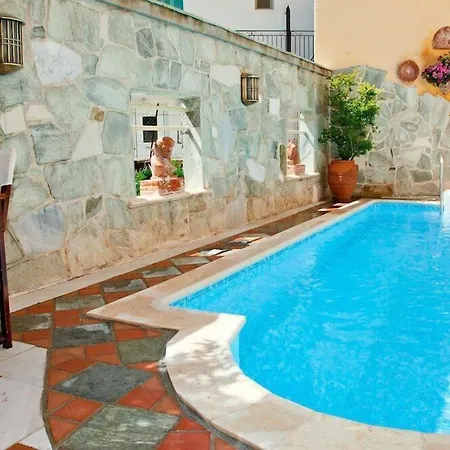 Thymis Skiathos Town