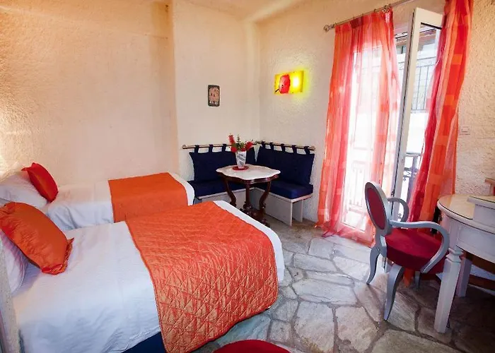 Aparthotel Thymis 3*