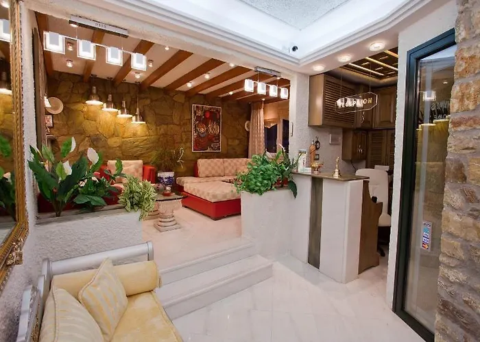 Aparthotel Thymis 3*