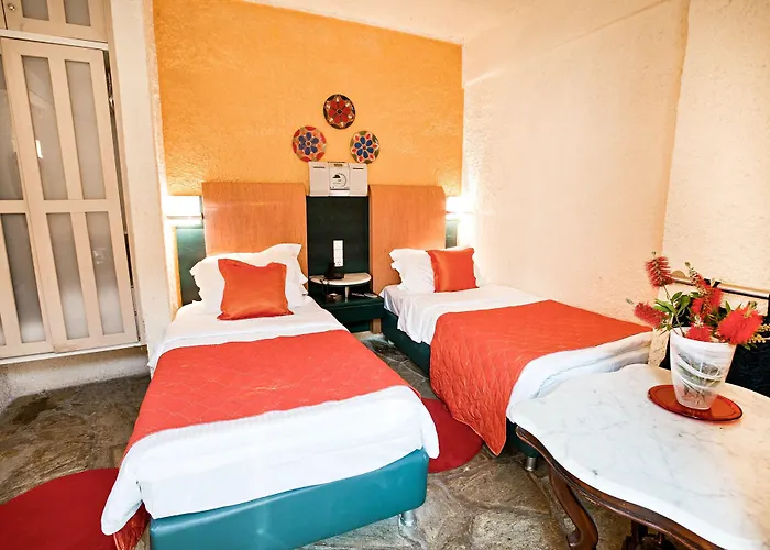 Thymis Aparthotel 3*